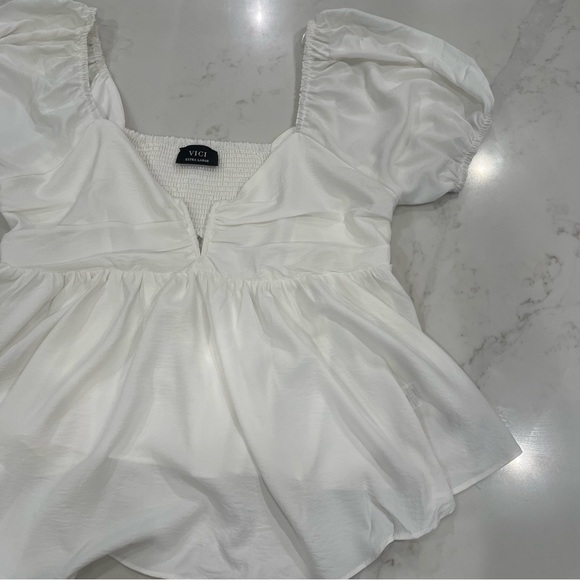 NWOT Vici White Puff Sleeve Blouse - Picture 6 of 15